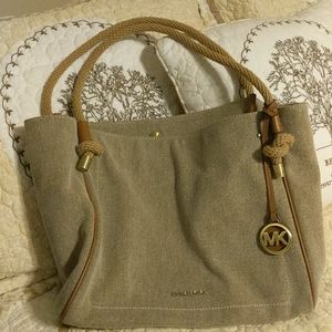 Large mk Isla tote